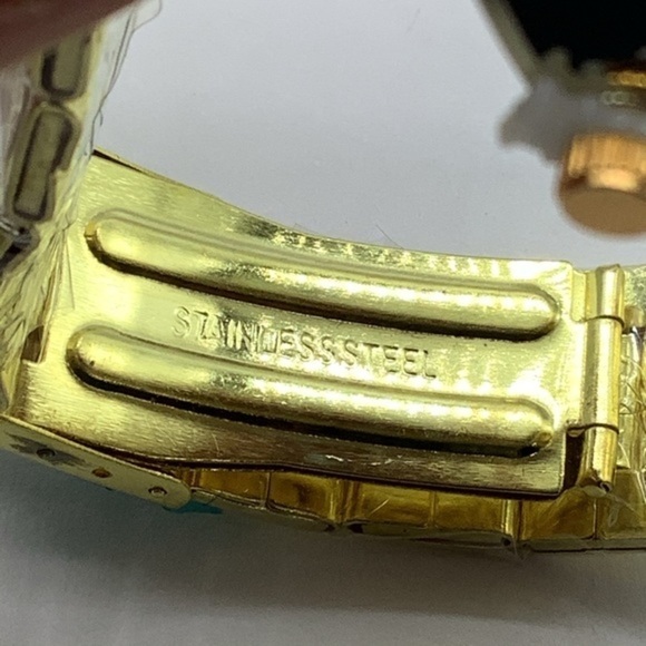 Geneva Quartz Stainless Steel Wrist Watch Unisex Gold Tone - Picture 6 of 12